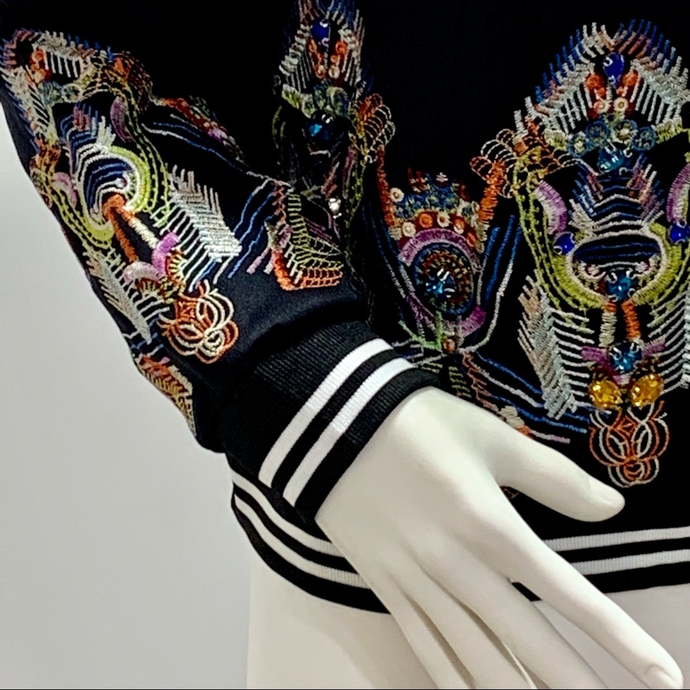 🔥NWOT🔥 Mod X Embroidered And Jeweled Zip Up Jacket - Picture 7 of 14